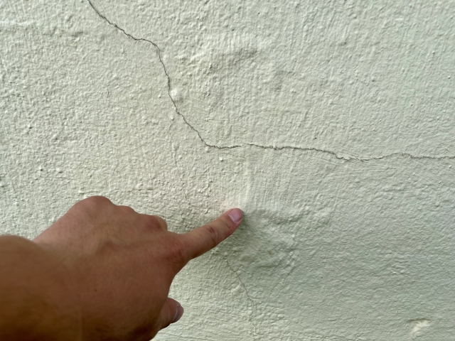 塗装の膨れや剥がれの写真
